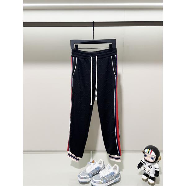 レトロスポーツ エンボス総柄 コントラストライン GUCCI グッチ コピー ジップセットアップ ストリートトラック
