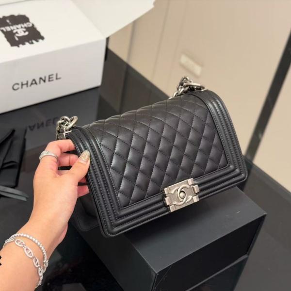 ラムスキン調 シャネル激安 チェーンショルダーバッグ CHANEL ボーイデザイン キルティング