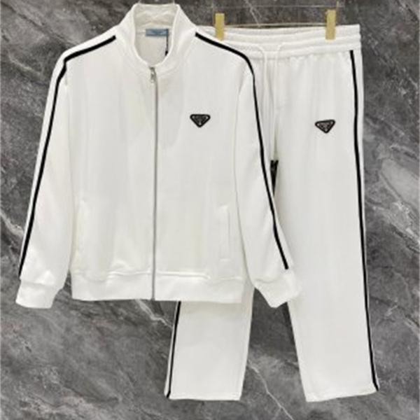 ミニマルスポーツ スタンドカラー トライアングルワッペン PRADA プラダ コピー セットアップ アーバンスポーツ