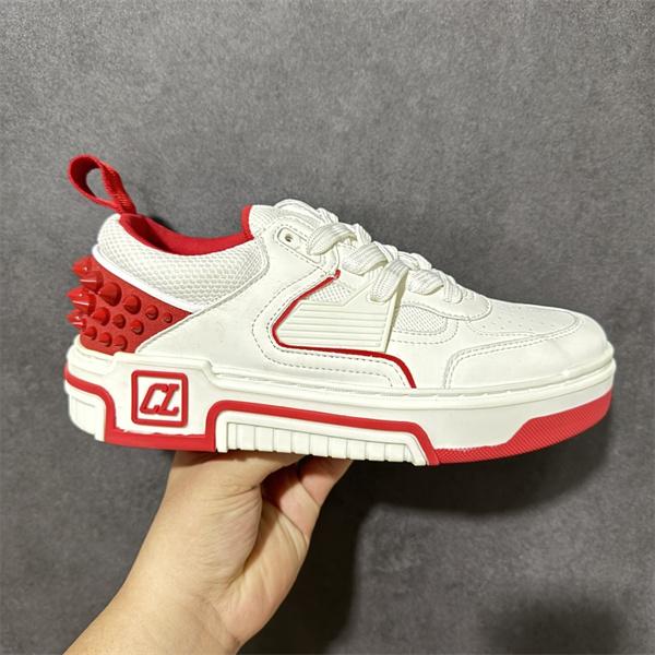 履き心地★CHRISTIAN LOUBOUTIN クリスチャン ルブタンスニーカーコピー 2026トレンド人気新作
