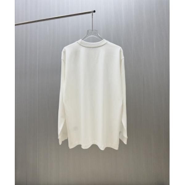 レトロムード エンブレムグラフィック PRADA プラダ コピー 長袖Tシャツ メンズカジュアル