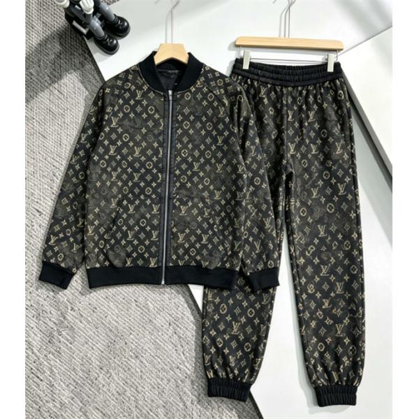秋冬☆☆ルイヴィトンセットアップコピー LOUIS VUITTON ジップ上下セット  ふんわり柔らか 型崩れしにくい