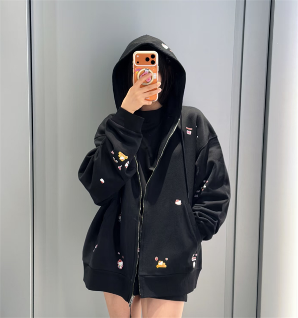 BALENCIAGAバレンシアガジップアップコピー Hello Kitty コラボデザイン プリント入り フード付き新作