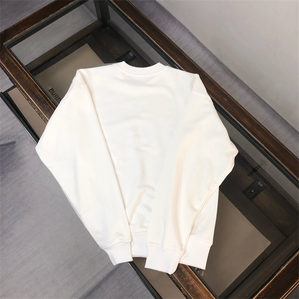 レッドモノグラム ワンポイント BURBERRY バーバリー コピー スウェット メンズストリート