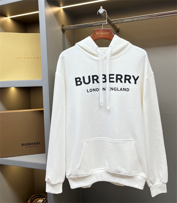 大人気☆☆BURBERRYバーバリーパーカーコピー2026秋冬シンプルデザインお洒落
