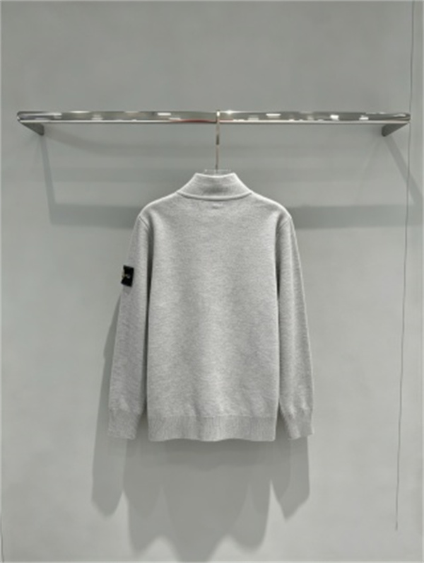 首元までおしゃれに決まる STONE ISLAND ストーンアイランド コピー ボタンニットジャケット グレー黒2色首元までおしゃれに決まる STONE ISLAND ストーンアイランド コピー ボタンニットジャケット グレー黒2色