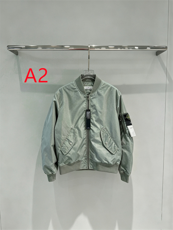 光沢グレーが映える STONE ISLAND ストーンアイランド コピー MA-1ジャケット 袖ワッペン付き秋冬アウター