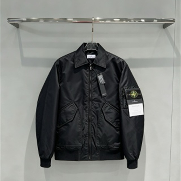 黒とチャコールで楽しむ STONE ISLAND ストーンアイランド コピー ナイロン風ジャケット 光沢素材春秋アウター
