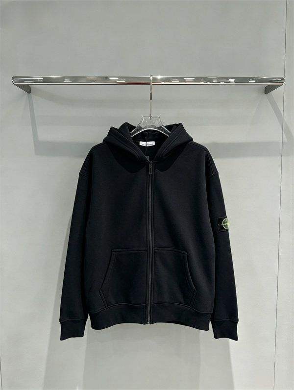 ゆったり着こなす休日スタイル STONE ISLAND ストーンアイランド コピー スウェットパーカー フード付きカジュアル