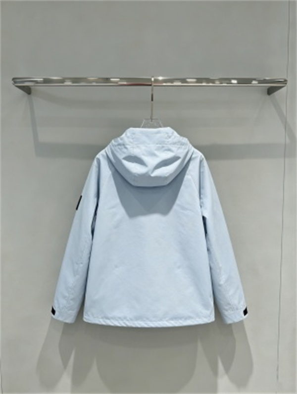爽やかなライトブルー STONE ISLAND ストーンアイランド コピー マウンテンパーカー 配色ジップ春秋アウター