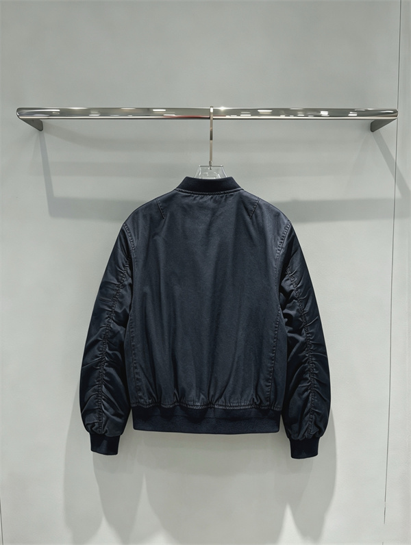 ヴィンテージ感漂う STONE ISLAND ストーンアイランド コピー ボンバージャケット ベージュ・ネイビー秋冬カジュアル