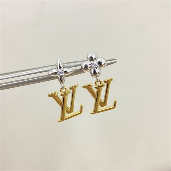 毎日使いルイヴィトンピアスコピー☆☆ LOUIS VUITTON  2026秋冬 人気 シンプル スタッド ミニマル 