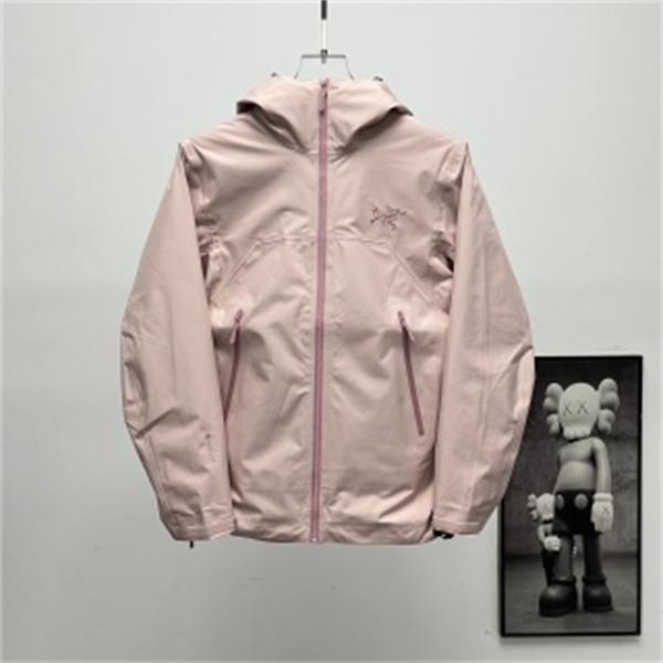春冬兼用の3WAY仕様 ARC'TERYX アークテリクス コピー マウンテンパーカー ダウンインナー付きピンク