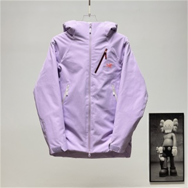 秋冬のアウトドアスタイル ARC'TERYX アークテリクス コピー マウンテンパーカー ミントグリーン3色展開