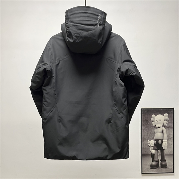 秋冬のアウトドアスタイル ARC'TERYX アークテリクス コピー マウンテンパーカー ミントグリーン3色展開