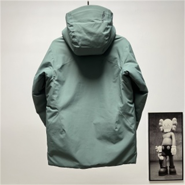 秋冬のアウトドアスタイル ARC'TERYX アークテリクス コピー マウンテンパーカー ミントグリーン3色展開
