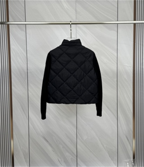 優しいピンクが映える MONCLER モンクレール コピー ニット切替ダウンブルゾン 秋冬レディース