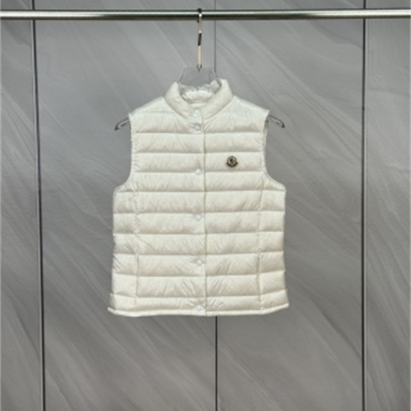 爽やかなミントとブルー MONCLER モンクレール コピー ライトダウンジレ 春秋レディース