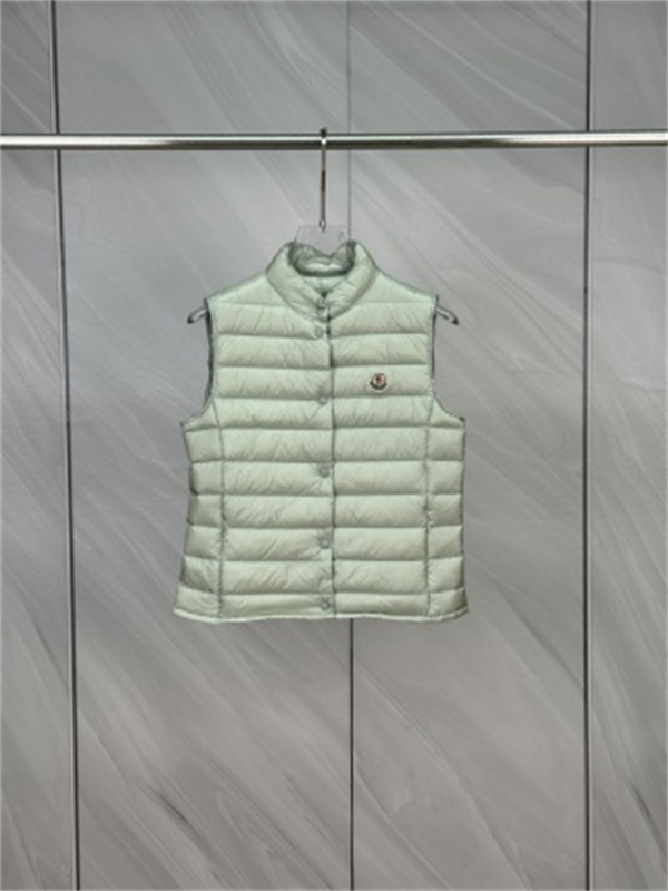 爽やかなミントとブルー MONCLER モンクレール コピー ライトダウンジレ 春秋レディース