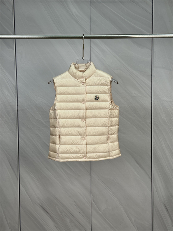 爽やかなミントとブルー MONCLER モンクレール コピー ライトダウンジレ 春秋レディース