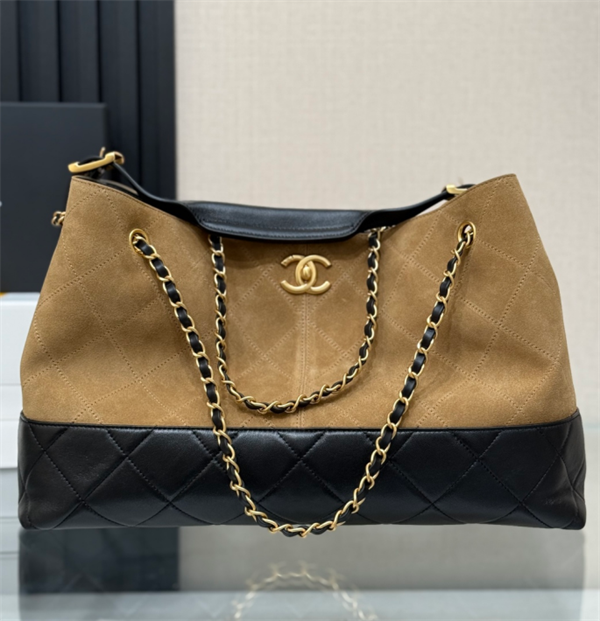 2026人気ランキング☆CHANEL シャネルショルダーバッグコピー☆収納力抜群定番アイテム