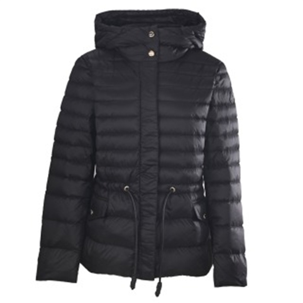 ウエストマークで美シルエット MONCLER モンクレール コピー ダウンジャケット フード付き黒ベージュ