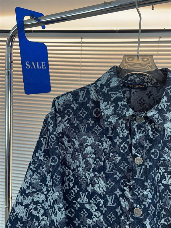ブルーの総柄デザイン LOUIS VUITTON ルイヴィトン コピー デニムシャツ モノグラム花柄