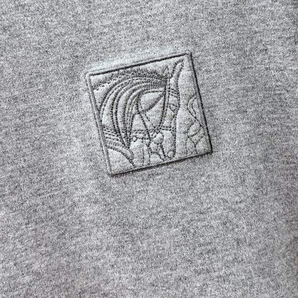 HERMÈS コピー エルメス 2026秋冬 バタフライ刺繍 モックネック 長袖Tシャツ コットンブレンド ユニセックス