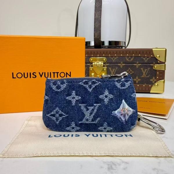 モノグラム デニム フラワー刺繍 LOUIS VUITTON ルイヴィトン コピー キーポーチ N級品 コインケース ミニポーチ ファスナー付き カラビナ 小物入れ