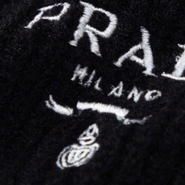 プラダ PRADA 激安 ニットカーディガン メンズ 2026秋冬新作 ウールニット クルーネック 刺繍ロゴ ボタン開閉 リブ編み 柔らかい 暖かい レギュラーフィット 長袖 セーター