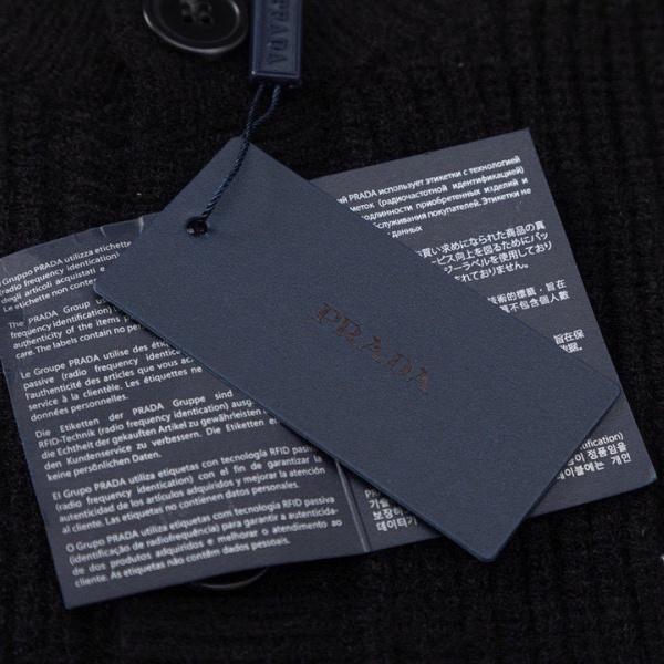 プラダ PRADA 激安 ニットカーディガン メンズ 2026秋冬新作 ウールニット クルーネック 刺繍ロゴ ボタン開閉 リブ編み 柔らかい 暖かい レギュラーフィット 長袖 セーター