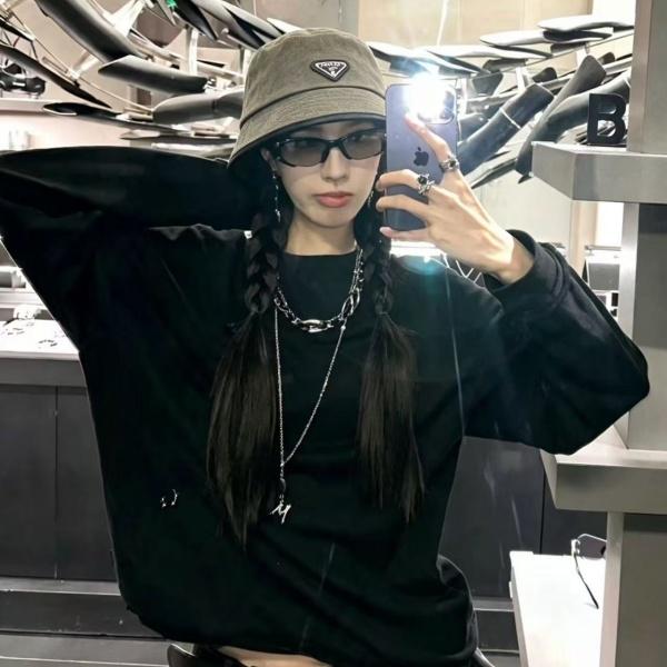 プラダ PRADA 激安 バケットハット メンズ レディース 三角ロゴ メタルプレート レザー調パイピング ヴィンテージ風 ウォッシュ加工 小顔効果 深め 無地 秋冬 帽子 おしゃれ カジュアル 