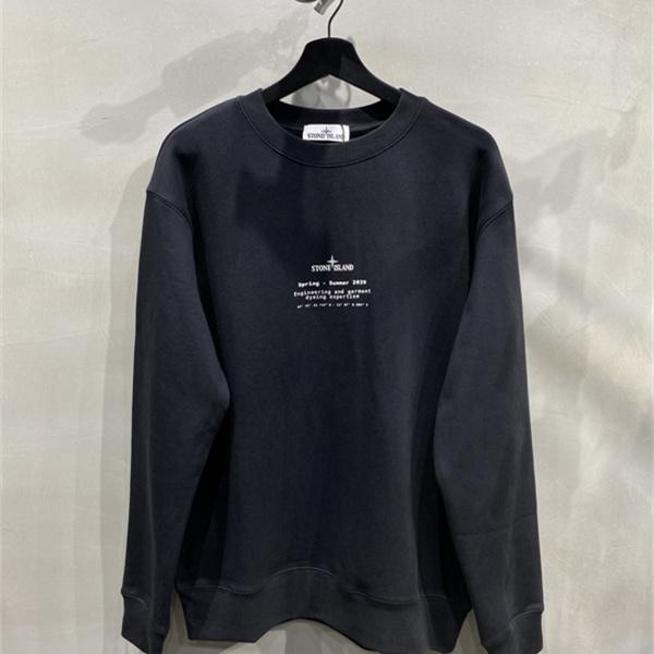 ブラックで魅せる大人ストリート STONE ISLAND ストーンアイランド コピー スウェットトレーナー 背面コンパスロゴ