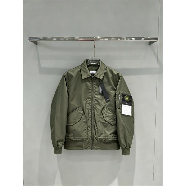 黒とチャコールで楽しむ STONE ISLAND ストーンアイランド コピー ナイロン風ジャケット 光沢素材春秋アウター