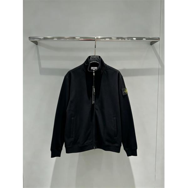 グレーで楽しむきれいめカジュアル STONE ISLAND ストーンアイランド コピー スタンドカラーブルゾン 春秋の羽織り