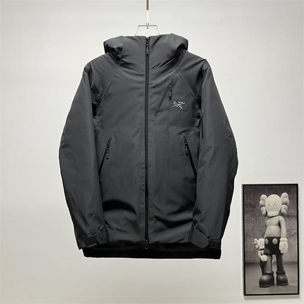 秋冬のアウトドアスタイル ARC'TERYX アークテリクス コピー マウンテンパーカー ミントグリーン3色展開