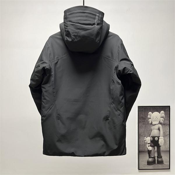 秋冬のアウトドアスタイル ARC'TERYX アークテリクス コピー マウンテンパーカー ミントグリーン3色展開