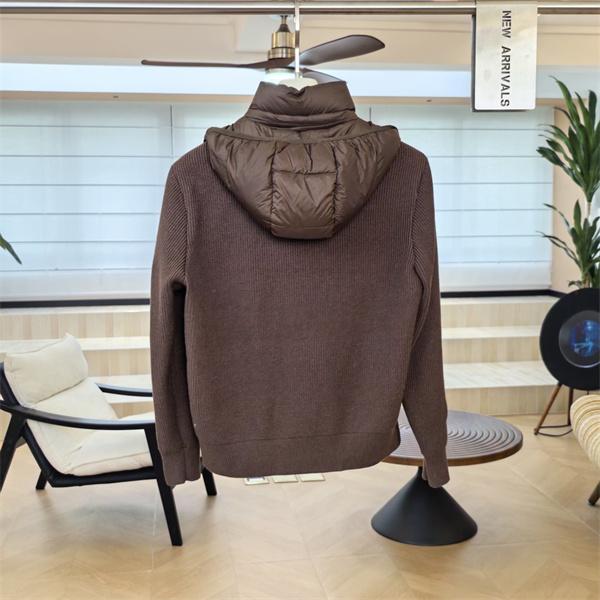 深みのあるブラウンで大人の秋冬スタイル PRADA プラダ コピー ダウンジャケット メンズ 異素材ミックス