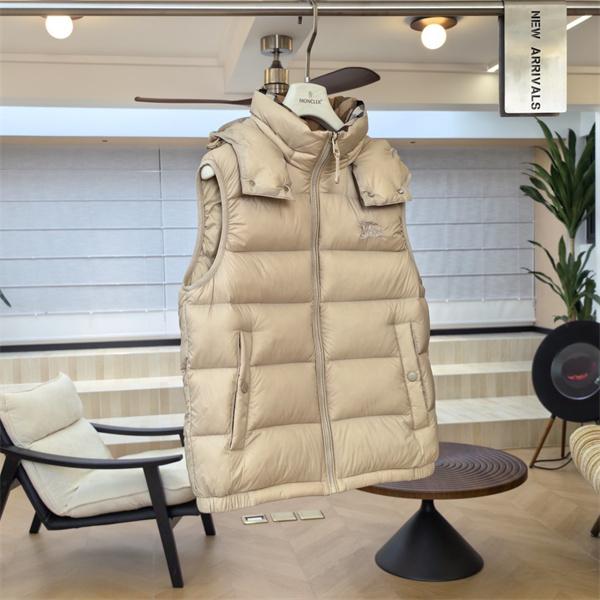 シックなブラック BURBERRY バーバリー コピー パファーベスト 胸元ロゴ付き秋冬ストリート