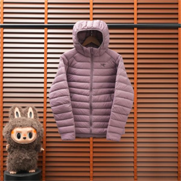 星空パープルが映える ARC'TERYX アークテリクス コピー フード付きダウンブルゾン 細幅キルティング