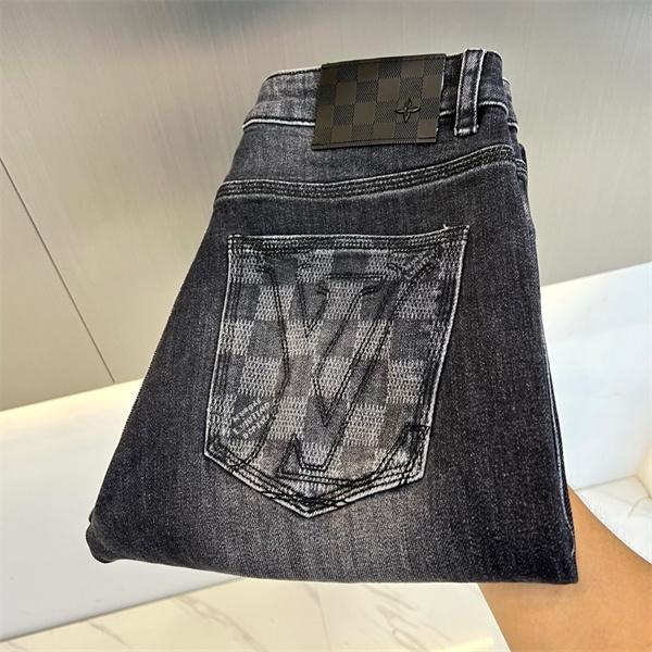 2026秋冬新品 ❤ルイヴィトンジーンズコピー Louis Vuitton履き心地お洒落コーディネート