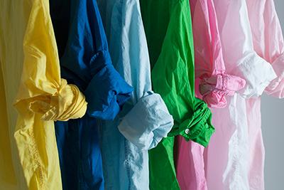フランク & アイリーン 千駄ヶ谷店が1周年 - 春らしい虹色のシャツを限定発売 