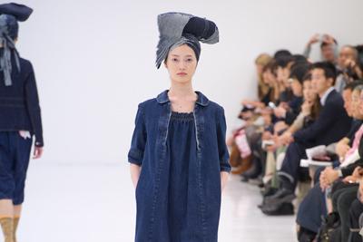 「感じる服　考える服：東京ファッションの現在形」展-ミントデザインズ、ソマルタ、アンリアレイジなど 