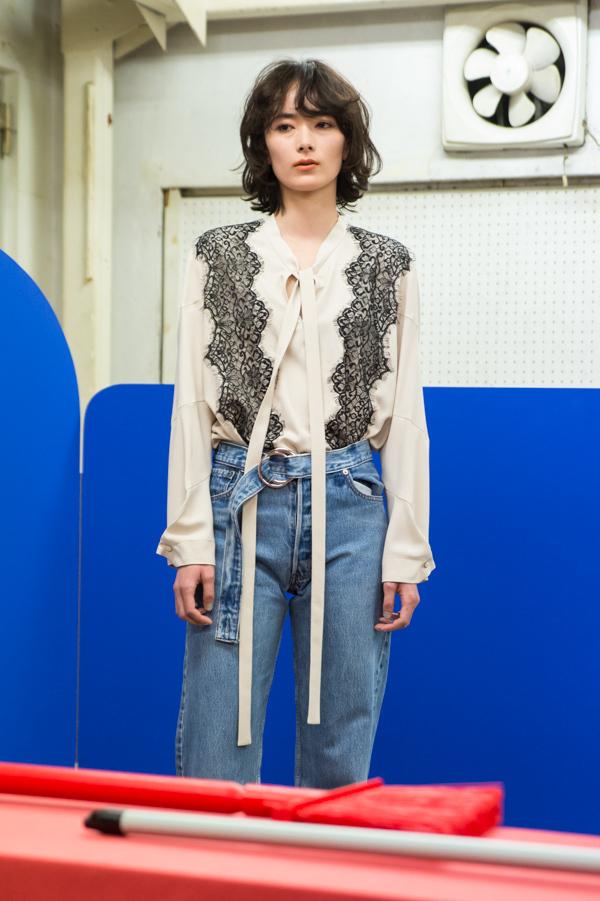コトナ 2017-18年秋冬コレクション - モダンアートに包まれたフライトアテンダント コピー コトナ 2017-18年秋冬コレクション - モダンアートに包まれたフライトアテンダント コピー