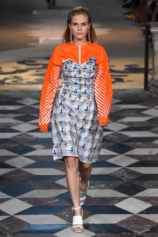 コシェ 2018年春夏コレクション - 教会に響き渡る”多様性”を楽しむ音色 コピー コシェ 2018年春夏コレクション - 教会に響き渡る”多様性”を楽しむ音色 コピー