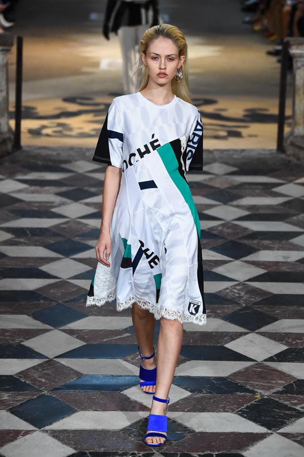 コシェ 2018年春夏コレクション - 教会に響き渡る”多様性”を楽しむ音色 コピー コシェ 2018年春夏コレクション - 教会に響き渡る”多様性”を楽しむ音色 コピー