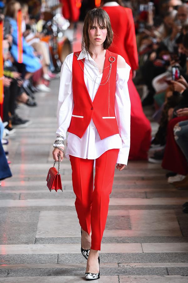 イーチ × アザー 2018年春夏コレクション - 無秩序な集合体は不気味さをはらむパラダイス コピー