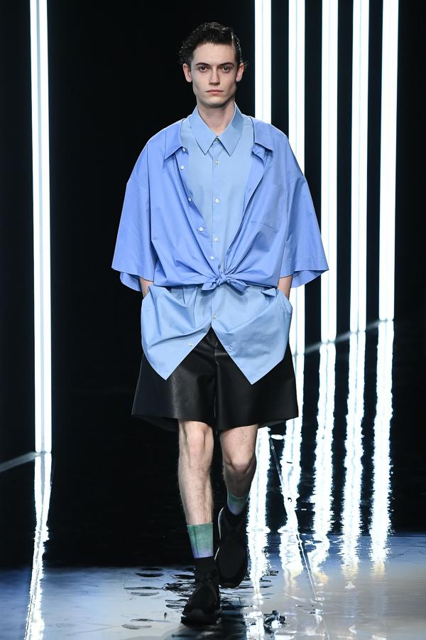 HARE 2018年春夏コレクション - 混沌とした現代の霧の中で、自己表現する強い意志 コピー HARE 2018年春夏コレクション - 混沌とした現代の霧の中で、自己表現する強い意志 コピー