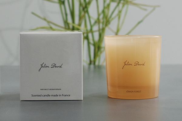 ジュリアン デイヴィッド初のフレグランスキャンドル、日本から着想を得たヒノキや柚子の香り 