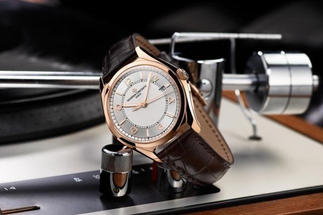 ヴァシュロン・コンスタンタン新作腕時計「フィフティーシックス」伝統的な精神を引き継ぐエントリーモデル 